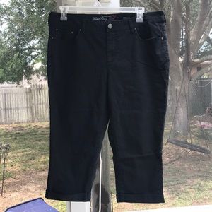 Faded glory black jean capris
